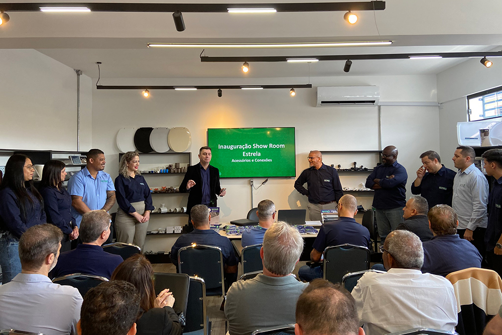 Inauguração novo showroom Estrela Acessórios e Conexões com presença do time de representantes comerciais